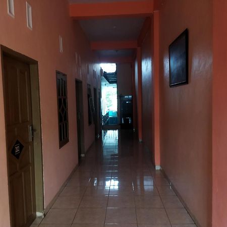 Oyo 92231 Penginapan Tanjung Alang Syariah マカッサル エクステリア 写真