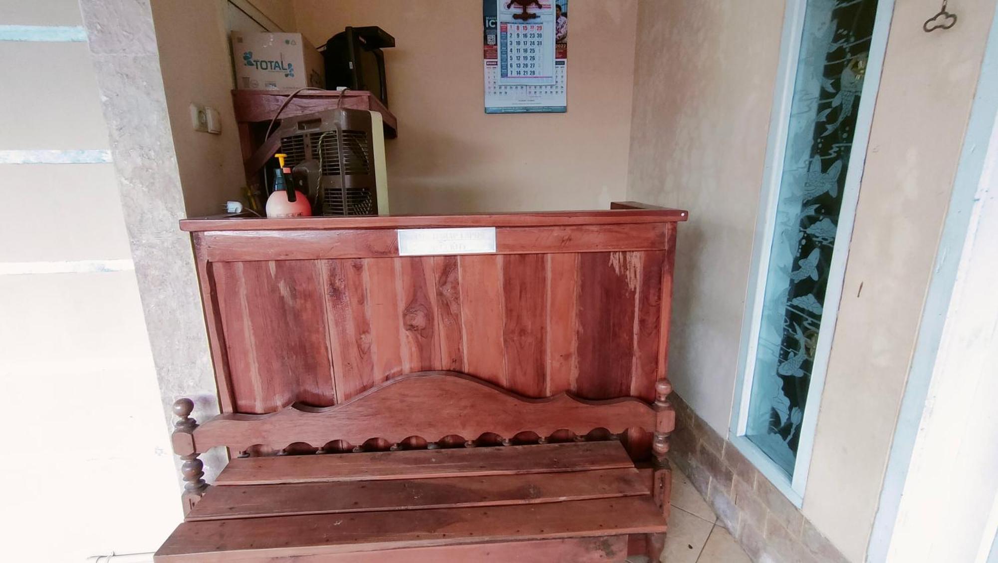 Oyo 92231 Penginapan Tanjung Alang Syariah マカッサル エクステリア 写真
