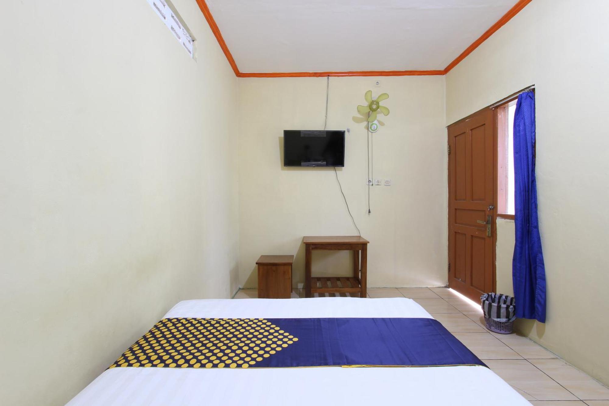 Oyo 92231 Penginapan Tanjung Alang Syariah マカッサル エクステリア 写真